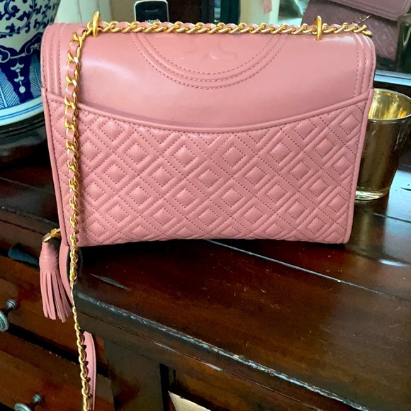 Perfect condition! Tory Burch magnolia 🌸 colored flemming bag - Picture 4 of 8